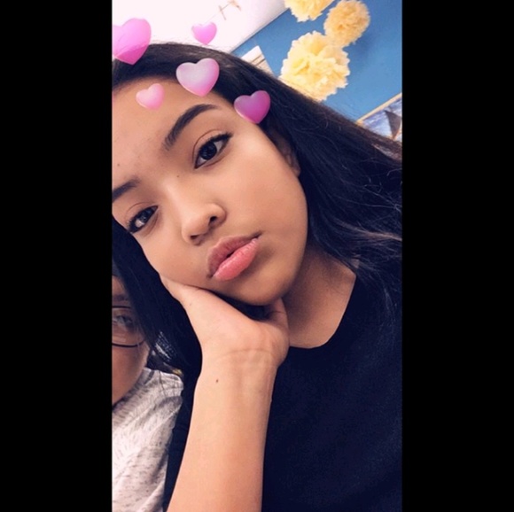 Meet your Posher, Deissy - Picture 1 of 1